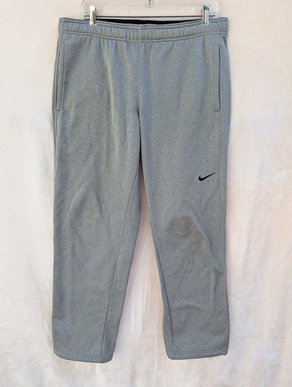 Nike Men's Therma-FIT Gray Tapered Training Sweatpants